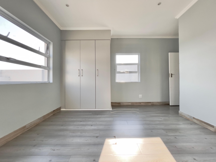 3 Bedroom Property for Sale in Bryanston Gauteng