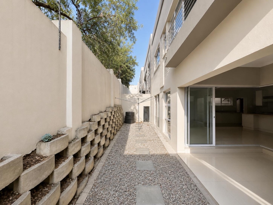 3 Bedroom Property for Sale in Bryanston Gauteng