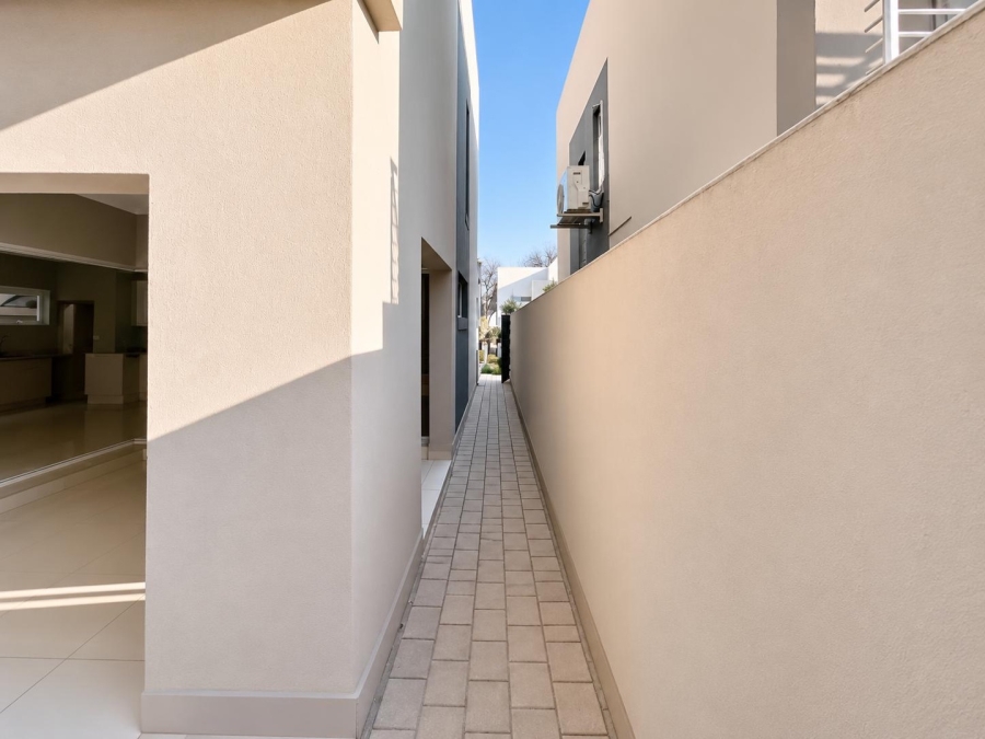 3 Bedroom Property for Sale in Bryanston Gauteng