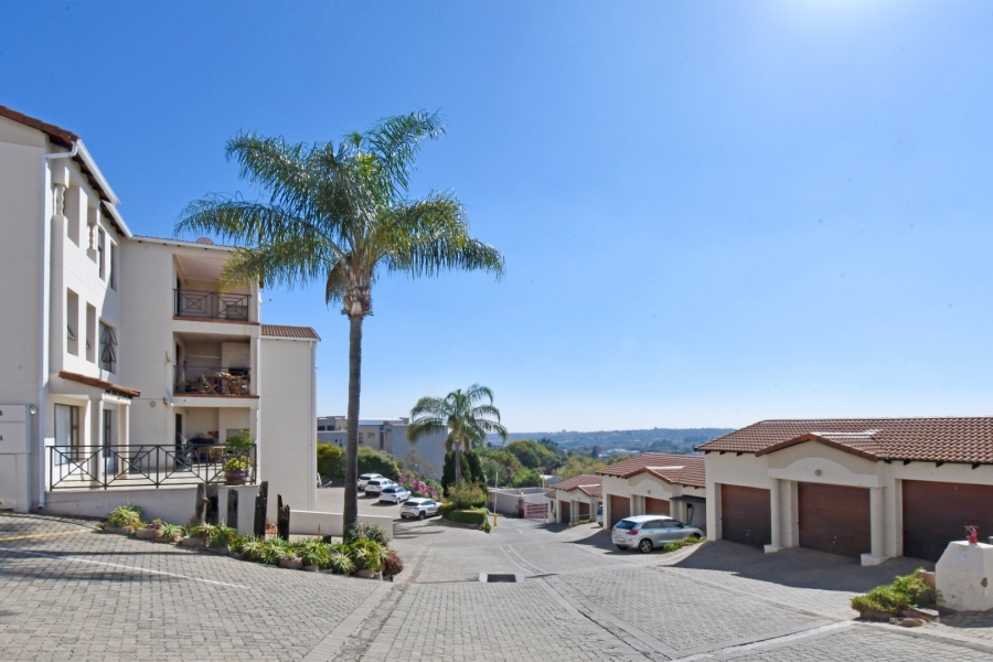 3 Bedroom Property for Sale in Constantia Kloof Gauteng