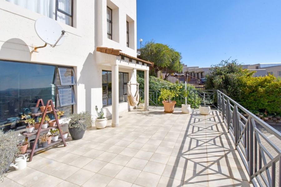 3 Bedroom Property for Sale in Constantia Kloof Gauteng