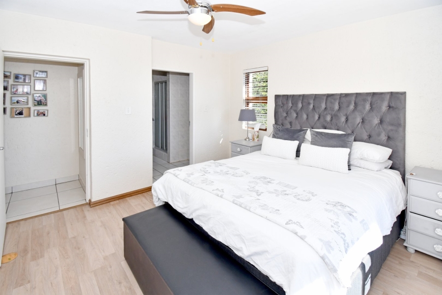 3 Bedroom Property for Sale in Constantia Kloof Gauteng