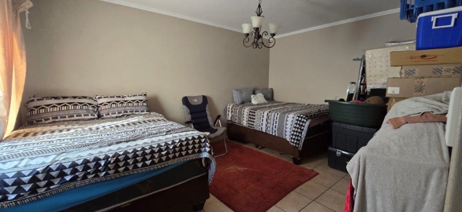 4 Bedroom Property for Sale in Rooihuiskraal North Gauteng