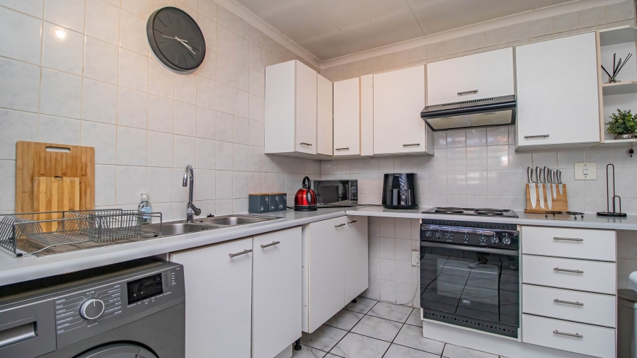 2 Bedroom Property for Sale in Eden Glen Gauteng
