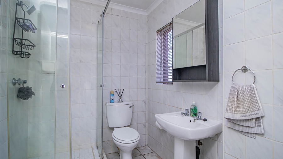 2 Bedroom Property for Sale in Eden Glen Gauteng