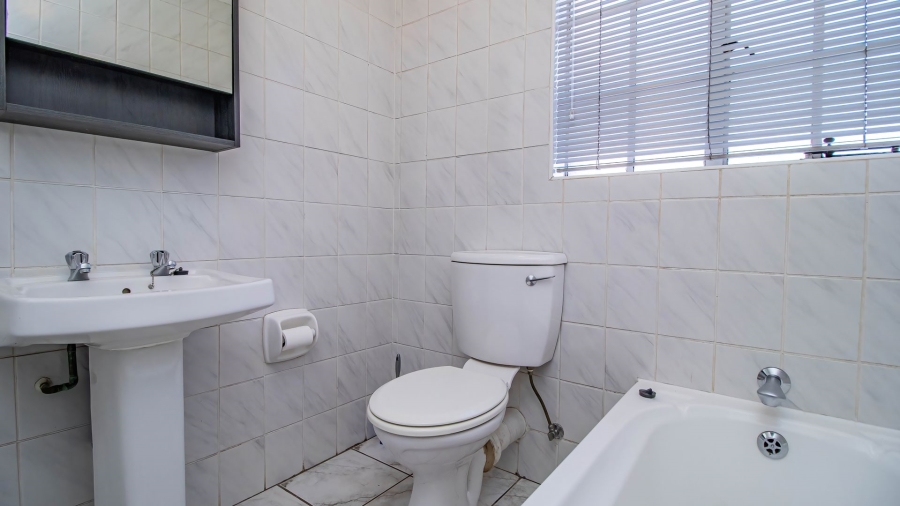 2 Bedroom Property for Sale in Eden Glen Gauteng