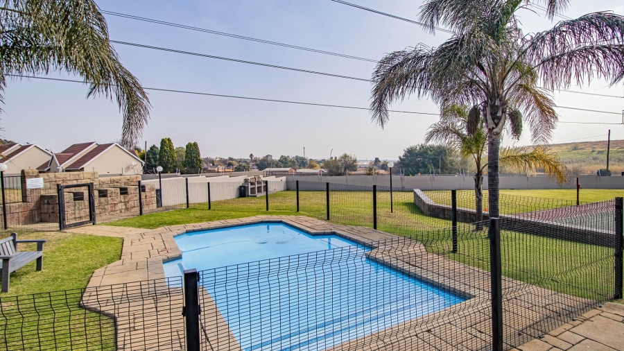2 Bedroom Property for Sale in Eden Glen Gauteng