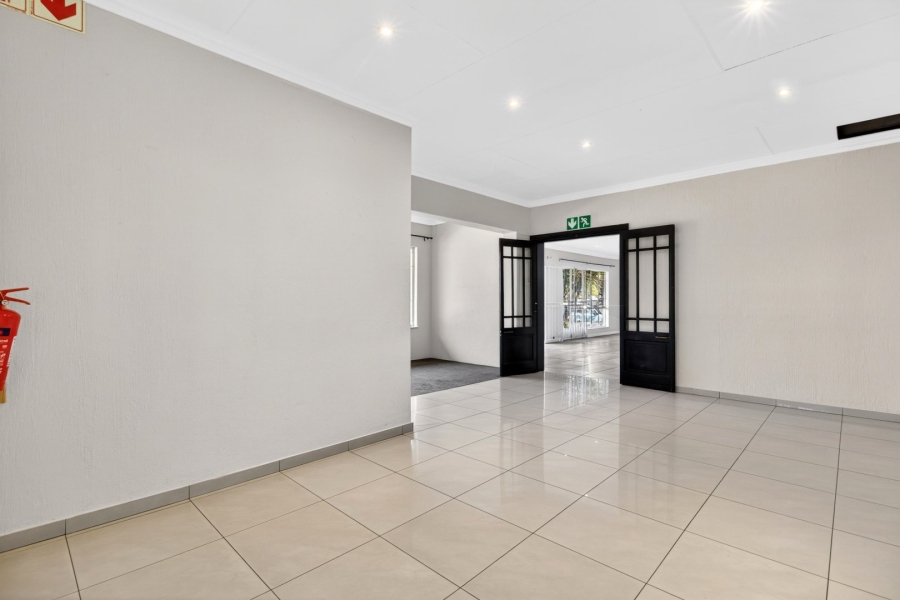 To Let 12 Bedroom Property for Rent in Bryanston Gauteng