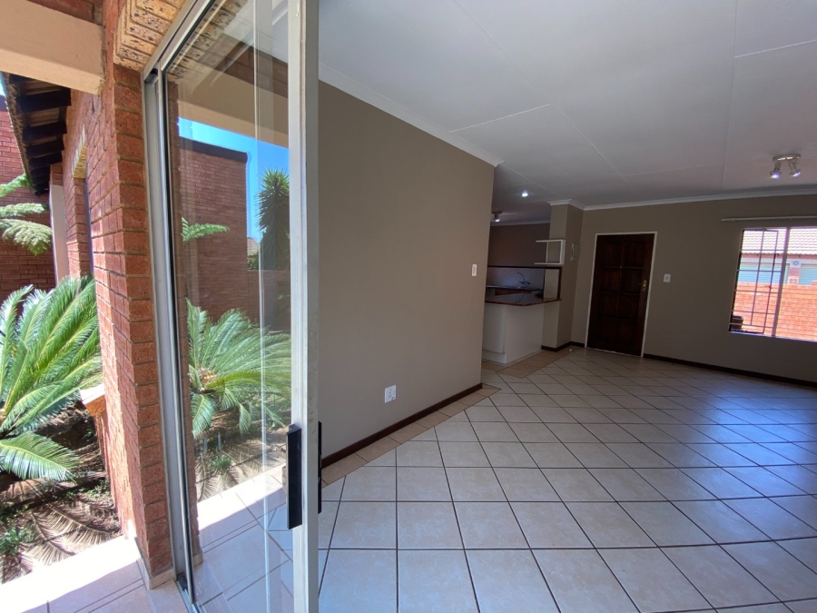 To Let 2 Bedroom Property for Rent in Moreleta Park Gauteng