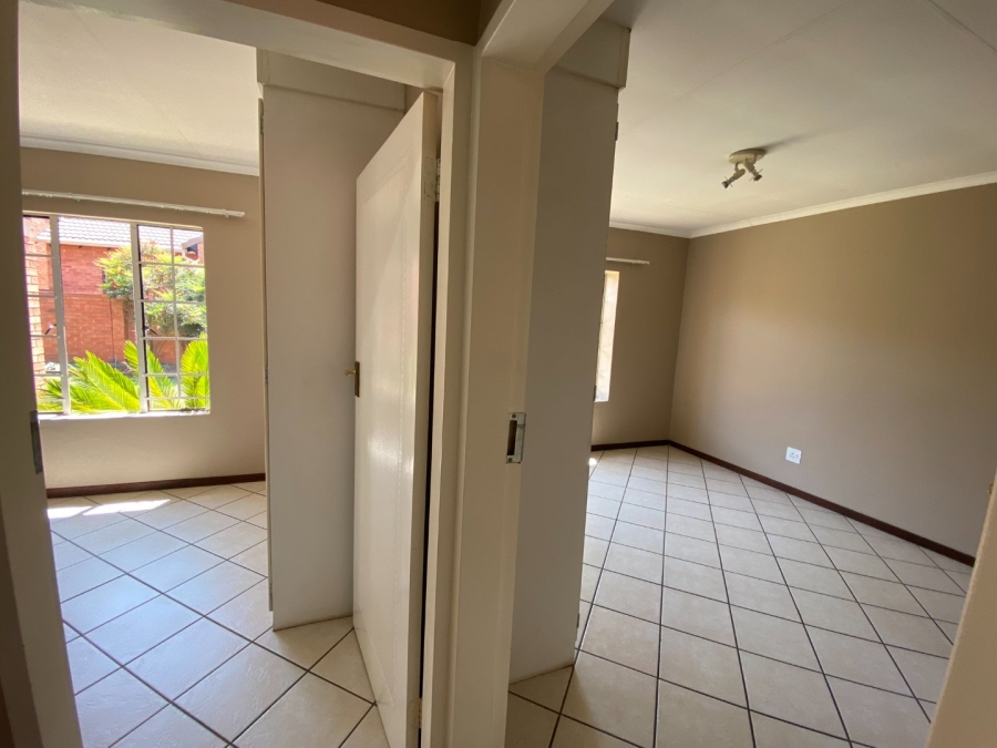 To Let 2 Bedroom Property for Rent in Moreleta Park Gauteng