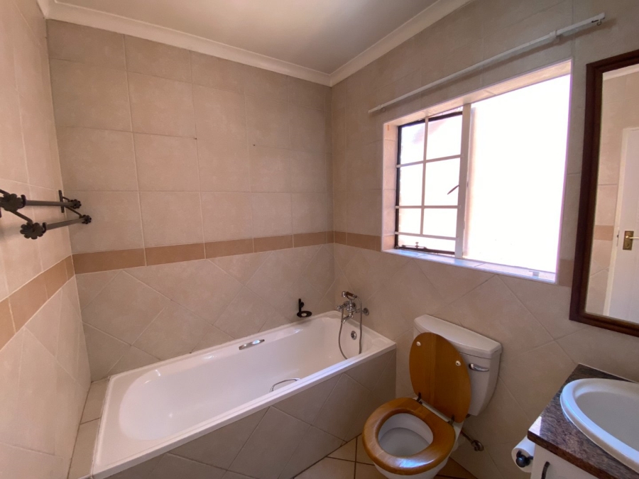 To Let 2 Bedroom Property for Rent in Moreleta Park Gauteng