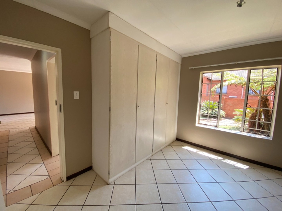 To Let 2 Bedroom Property for Rent in Moreleta Park Gauteng