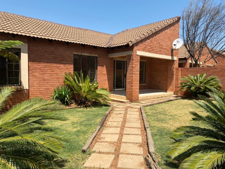 To Let 2 Bedroom Property for Rent in Moreleta Park Gauteng