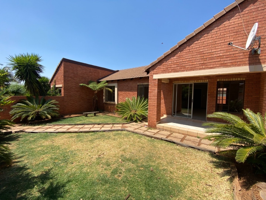 To Let 2 Bedroom Property for Rent in Moreleta Park Gauteng