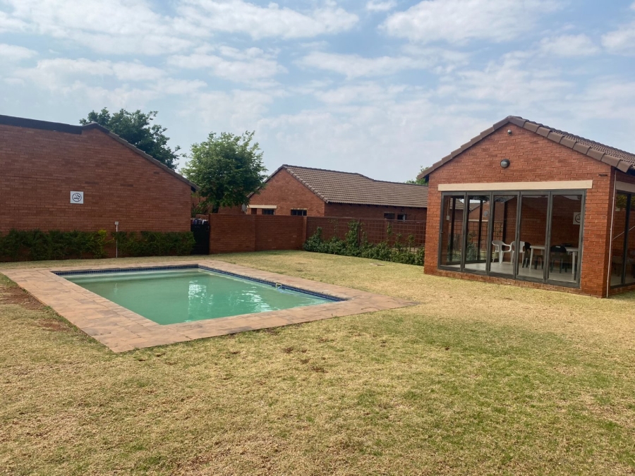 To Let 2 Bedroom Property for Rent in Moreleta Park Gauteng