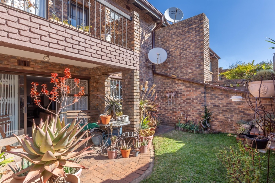 3 Bedroom Property for Sale in Florida Park Gauteng