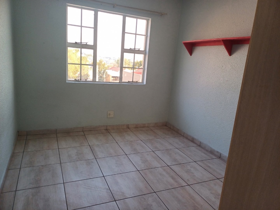 To Let 2 Bedroom Property for Rent in Halfway Gardens Gauteng