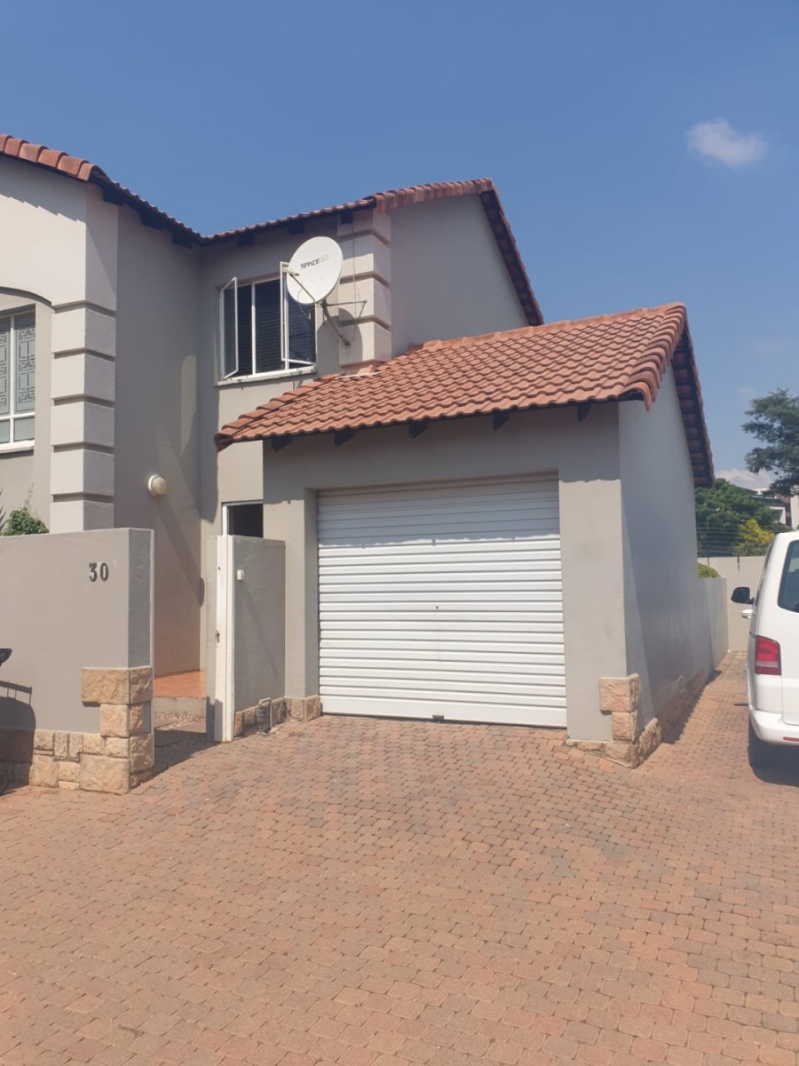 2 Bedroom Property for Sale in Sunninghill Gauteng