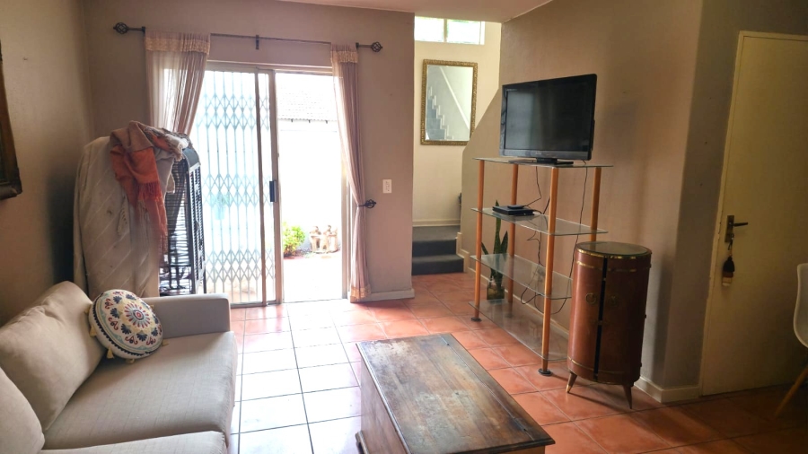 2 Bedroom Property for Sale in Sunninghill Gauteng