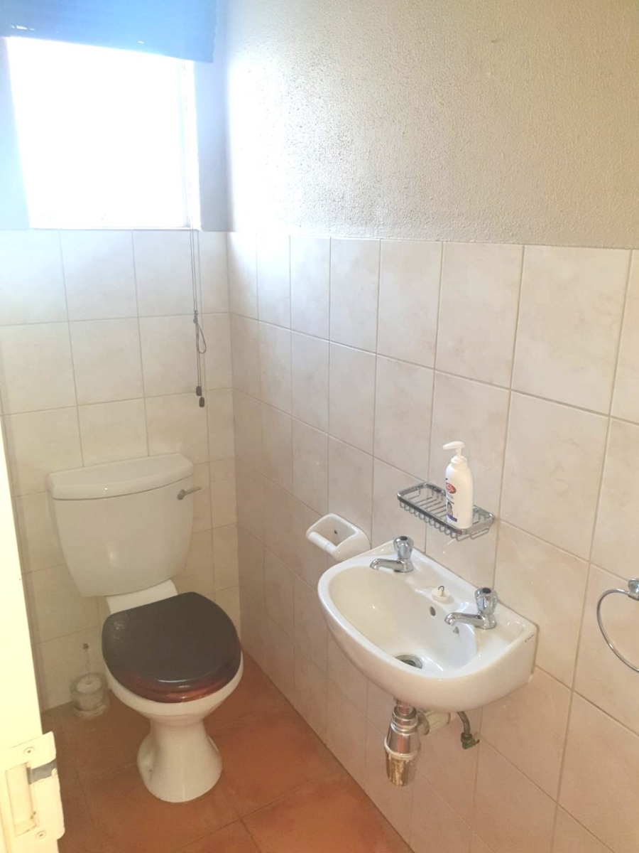 2 Bedroom Property for Sale in Sunninghill Gauteng