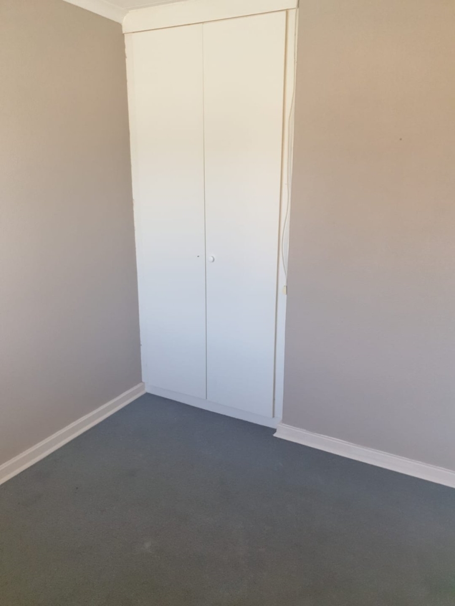 2 Bedroom Property for Sale in Sunninghill Gauteng