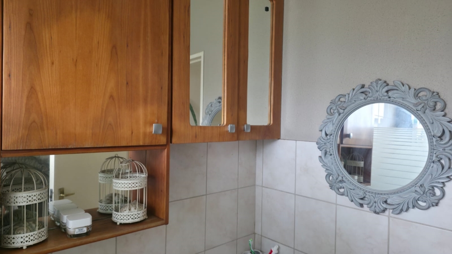 2 Bedroom Property for Sale in Sunninghill Gauteng