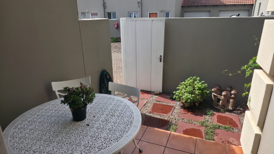 2 Bedroom Property for Sale in Sunninghill Gauteng