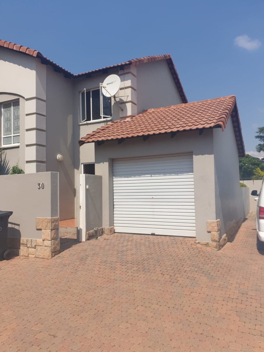 2 Bedroom Property for Sale in Sunninghill Gauteng