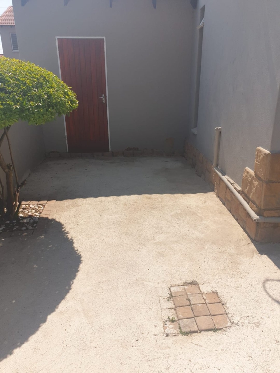 2 Bedroom Property for Sale in Sunninghill Gauteng