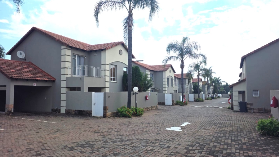 2 Bedroom Property for Sale in Sunninghill Gauteng