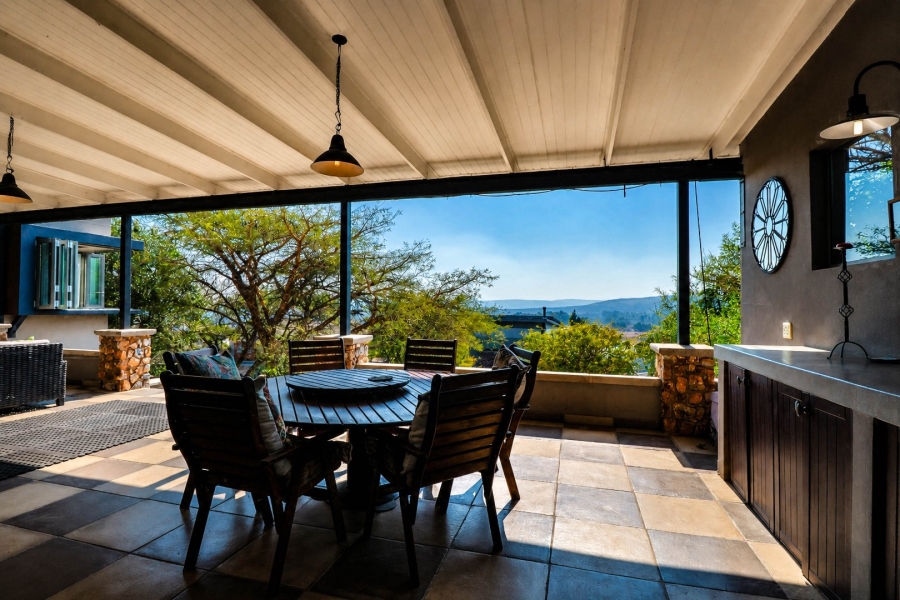 5 Bedroom Property for Sale in Copperleaf Estate Gauteng