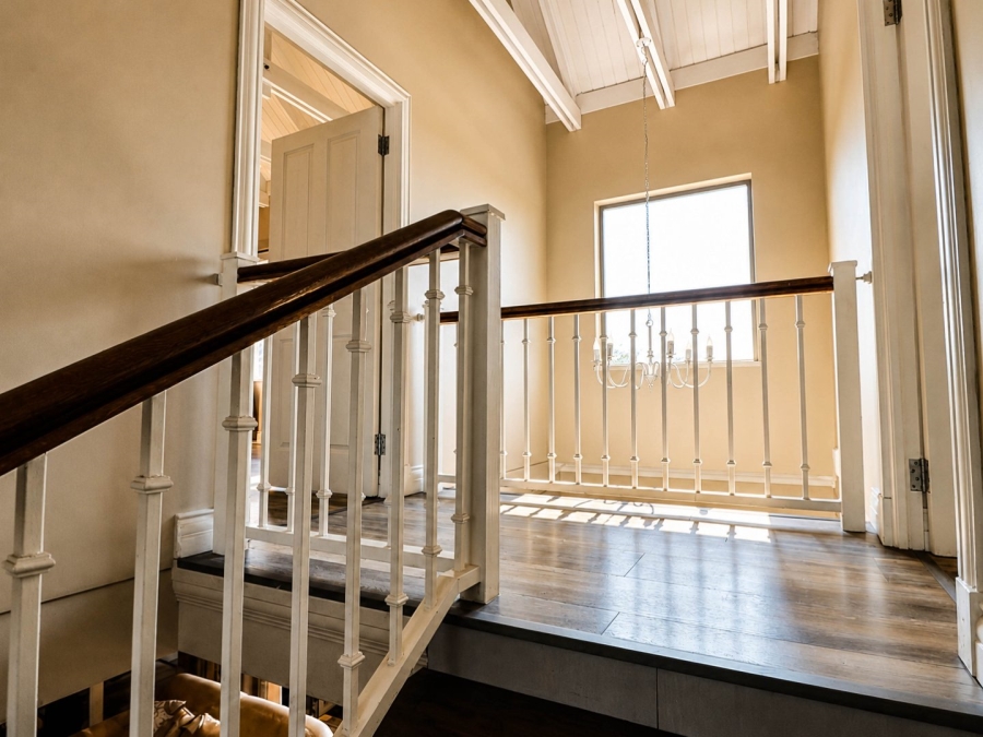5 Bedroom Property for Sale in Copperleaf Estate Gauteng
