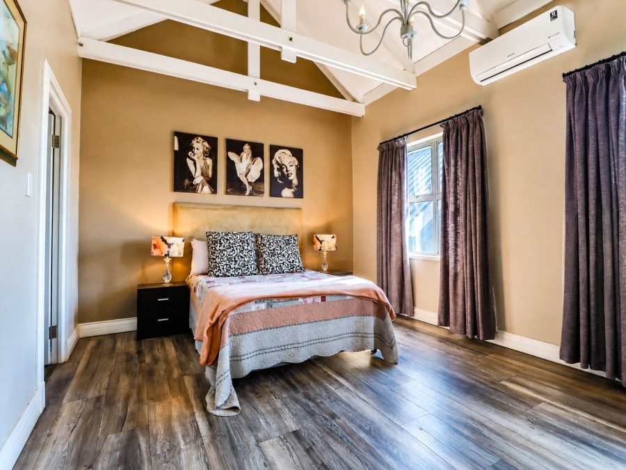 5 Bedroom Property for Sale in Copperleaf Estate Gauteng