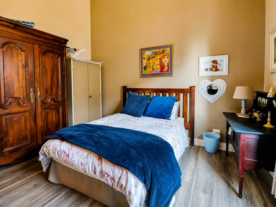 5 Bedroom Property for Sale in Copperleaf Estate Gauteng