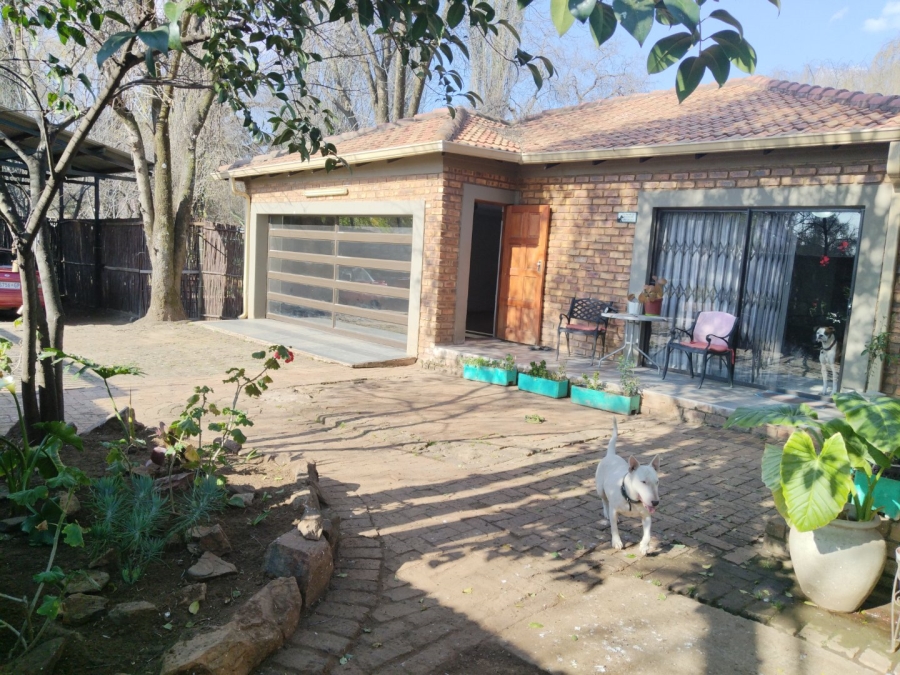 3 Bedroom Property for Sale in Rensburg Gauteng