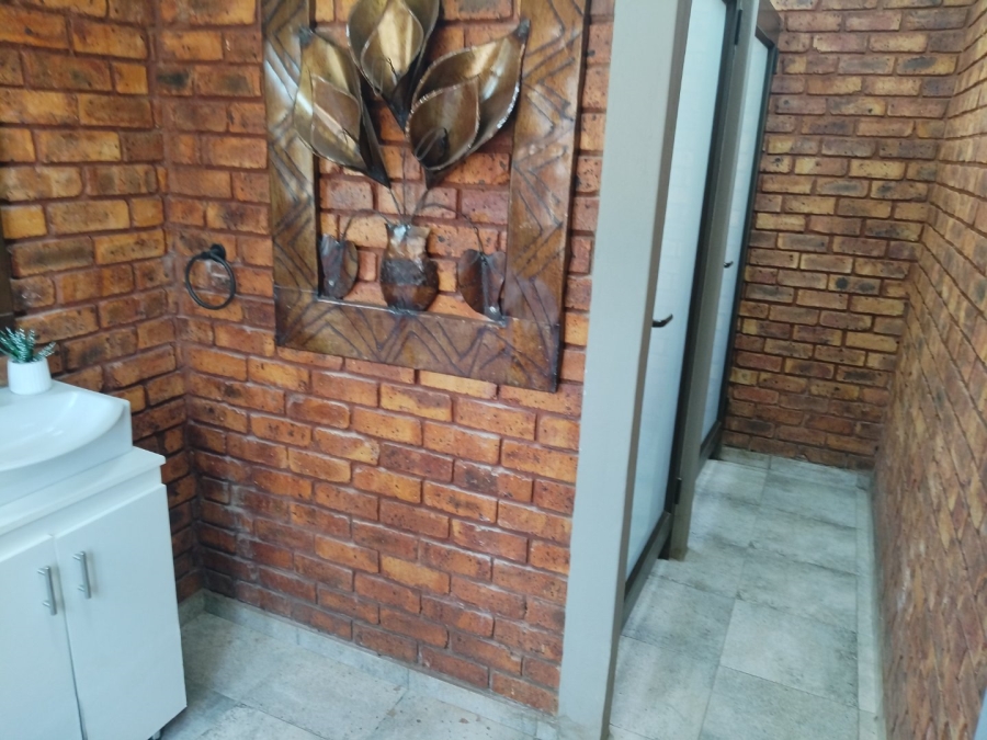 3 Bedroom Property for Sale in Rensburg Gauteng