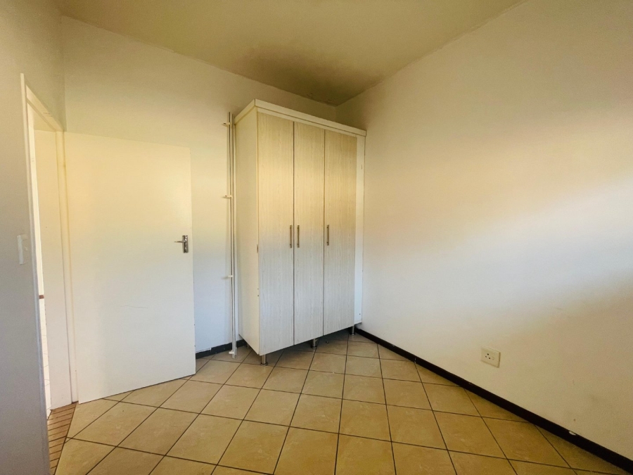 2 Bedroom Property for Sale in Erand Gardens Gauteng