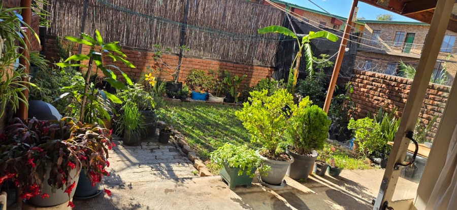  Bedroom Property for Sale in West Park Gauteng