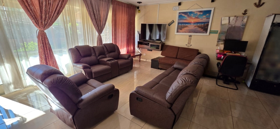  Bedroom Property for Sale in West Park Gauteng
