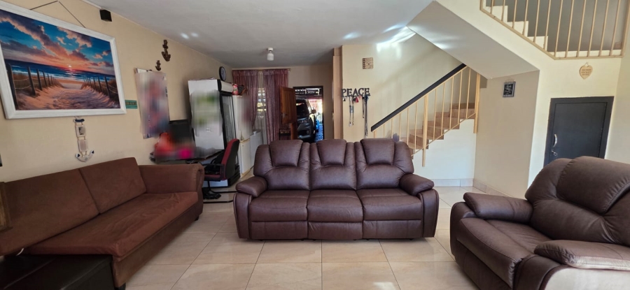  Bedroom Property for Sale in West Park Gauteng