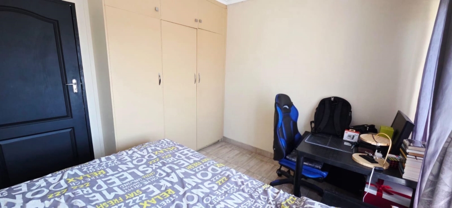  Bedroom Property for Sale in West Park Gauteng