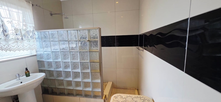  Bedroom Property for Sale in West Park Gauteng