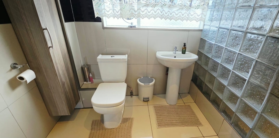  Bedroom Property for Sale in West Park Gauteng