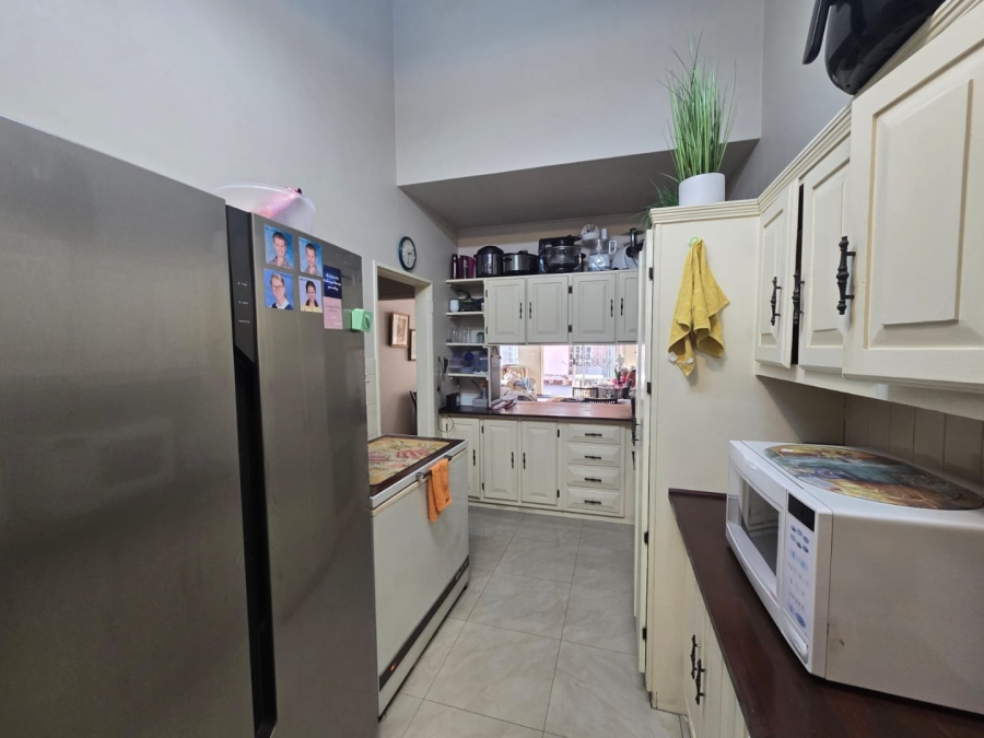 3 Bedroom Property for Sale in Garsfontein Gauteng