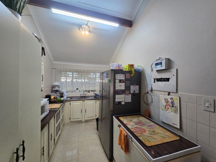3 Bedroom Property for Sale in Garsfontein Gauteng