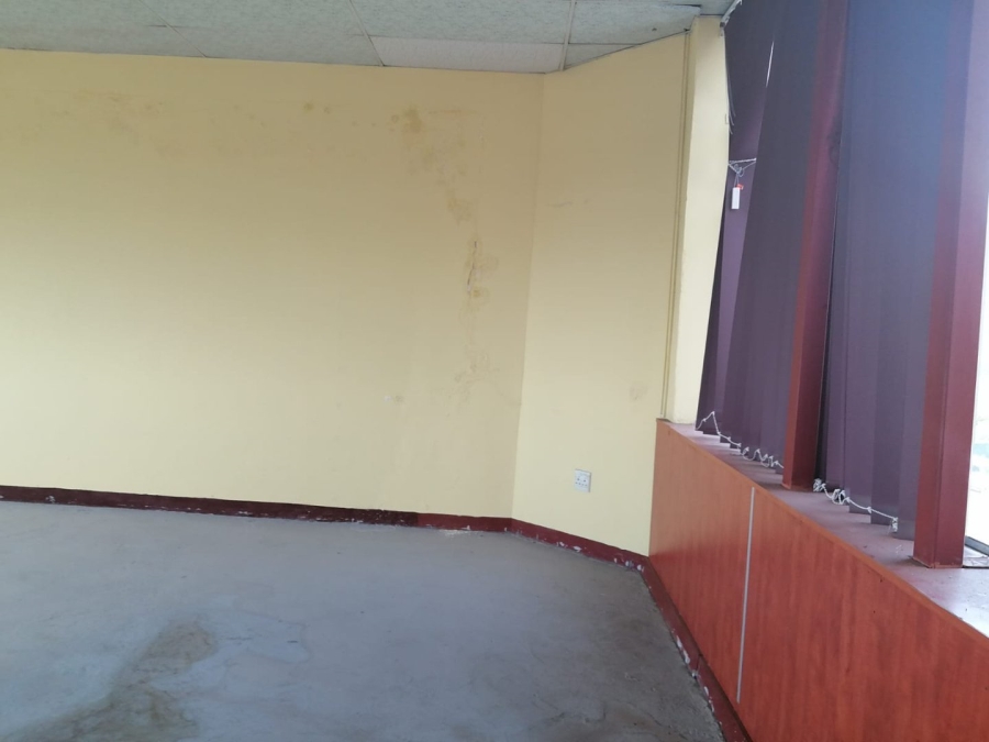 To Let Commercial Property for Rent in Grand Central Gauteng