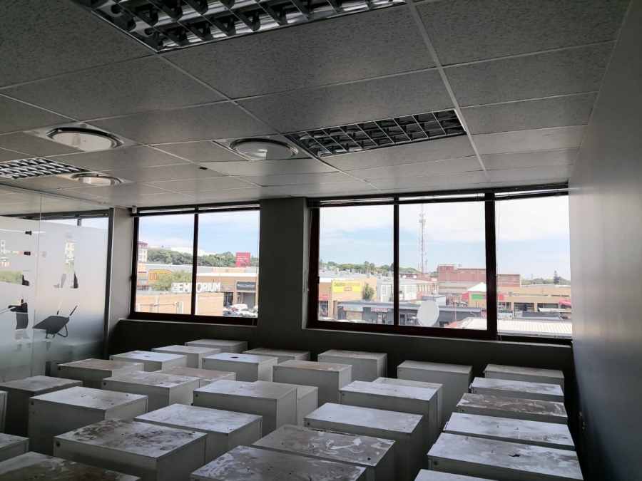 To Let Commercial Property for Rent in Grand Central Gauteng