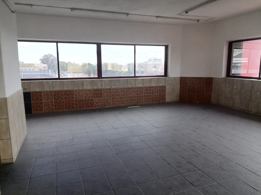 To Let Commercial Property for Rent in Grand Central Gauteng
