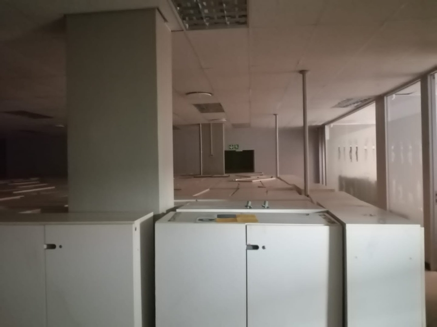 To Let Commercial Property for Rent in Grand Central Gauteng