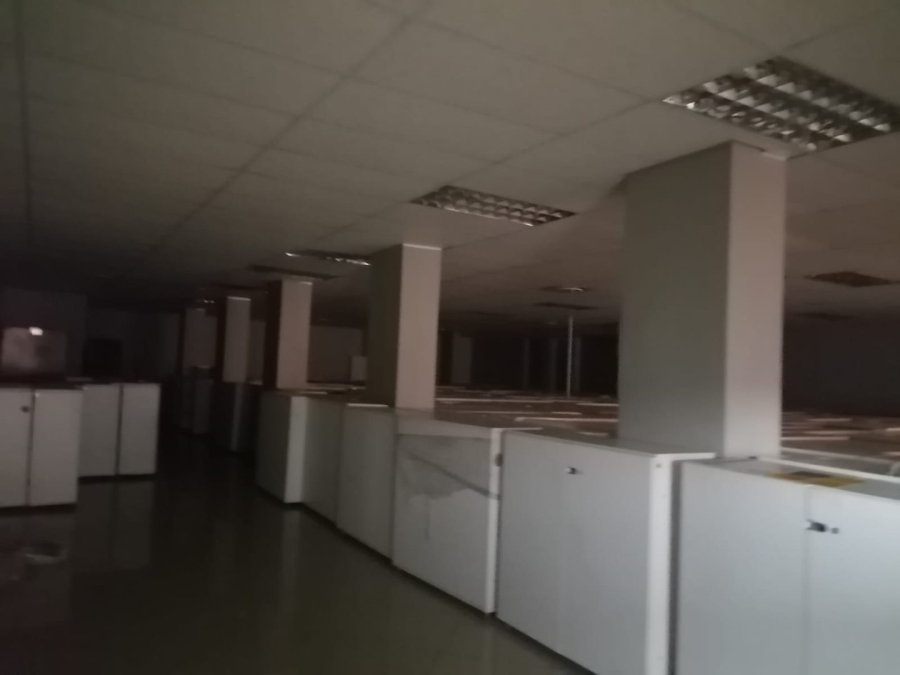 To Let Commercial Property for Rent in Grand Central Gauteng